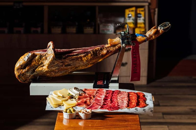 Barcelona Private Tapas & Historical Tour with a Local Guide - What Makes This Tour Stand Out?