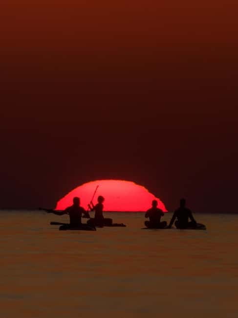 Barcelona: Sunrise Paddleboarding Tour w/Photos & Breakfast - Detailed Breakdown of the Experience
