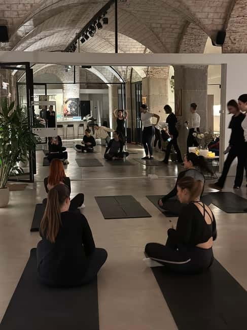 Barcelona: The Sisterhood Celebration - Dance and Wellness - The Venue and Atmosphere