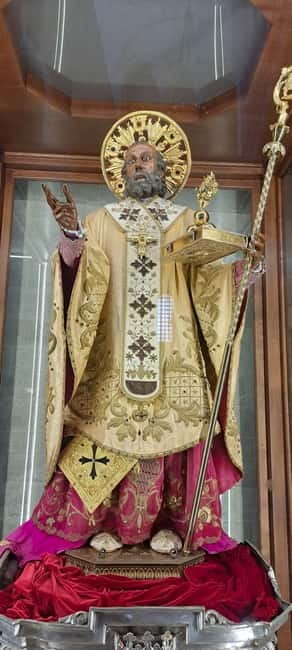 Bari: Basilica of Saint Nicholas Guided Tour - The Experience in Detail