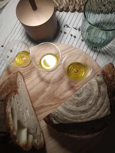 Bari: narrated extra virgin olive oil tasting with aperitif - The Value of the Experience