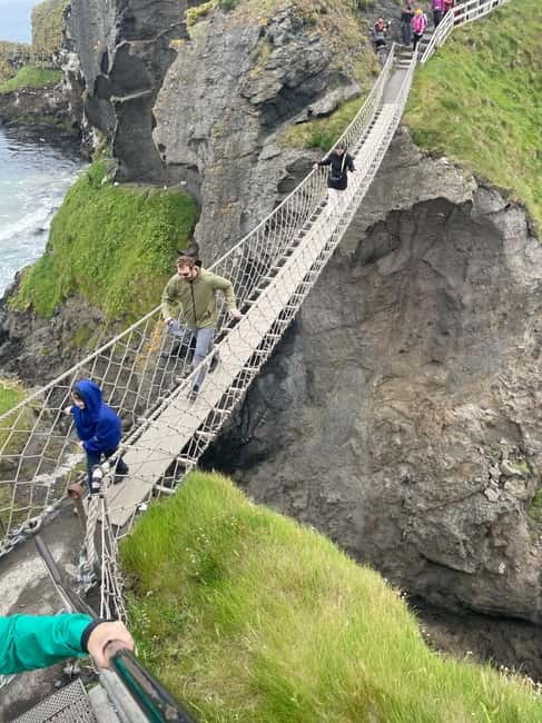 Belfast city & Giants Causeway 16 PAX private Tour - Analyzing the Value