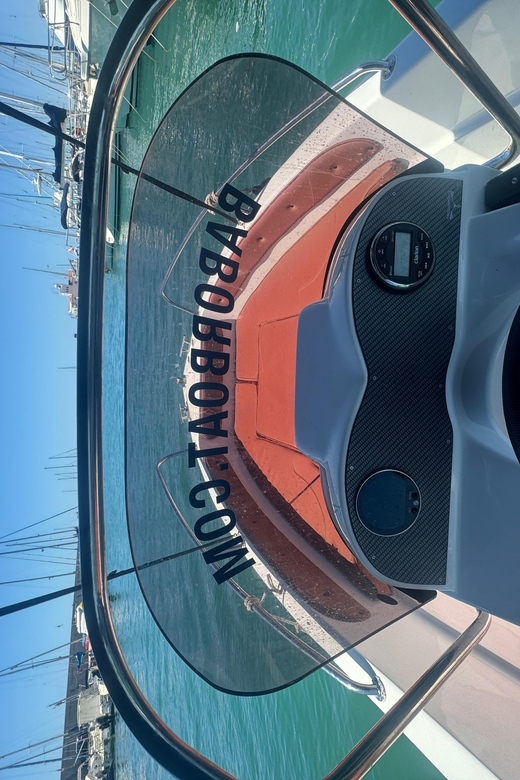 Benalmádena: Boat Rental without License - What the Price Gets You