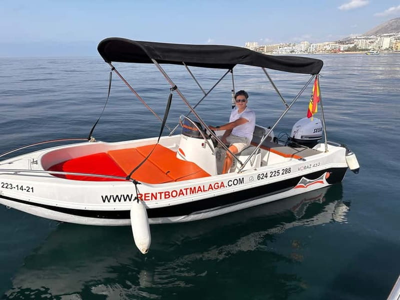 Benalmádena: Boat rentals without a license - The Value of the Experience