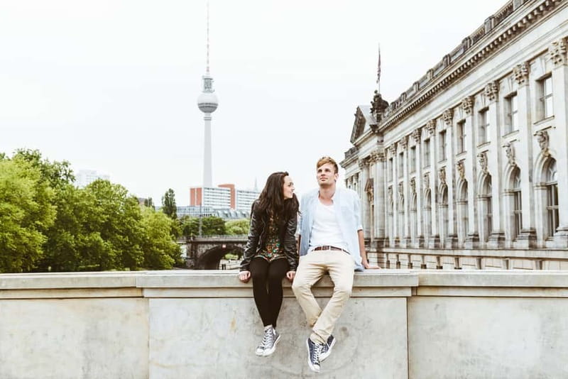 Berlin Essentials: Private Photoshoot at Berlin's top sites - The Experience, Step-by-Step