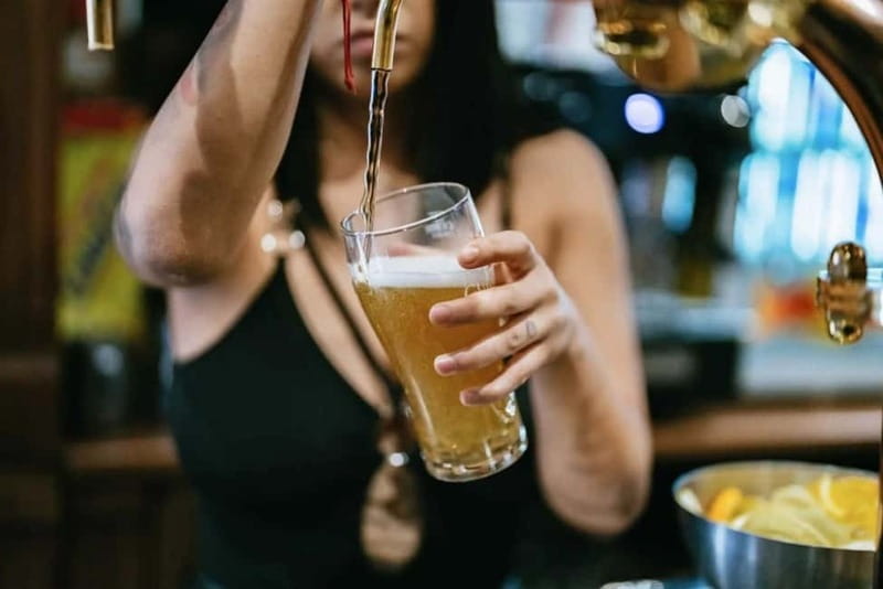 Berlin: Ludwig's Private Pub Crawl with VIP Club Entry - Practical Tips for Participants