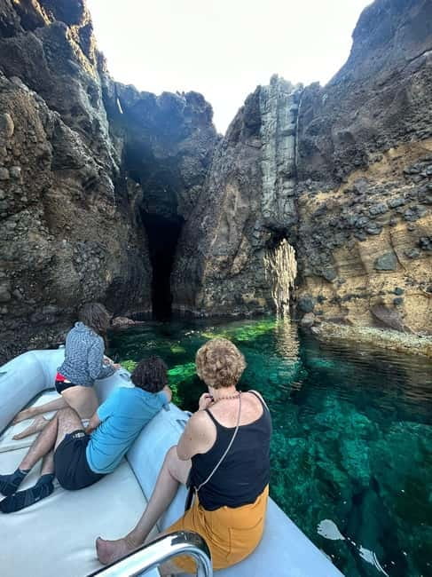 Boat Tour: Island hopping by dinghy with cave visits and snorkeling - The Itinerary Breakdown