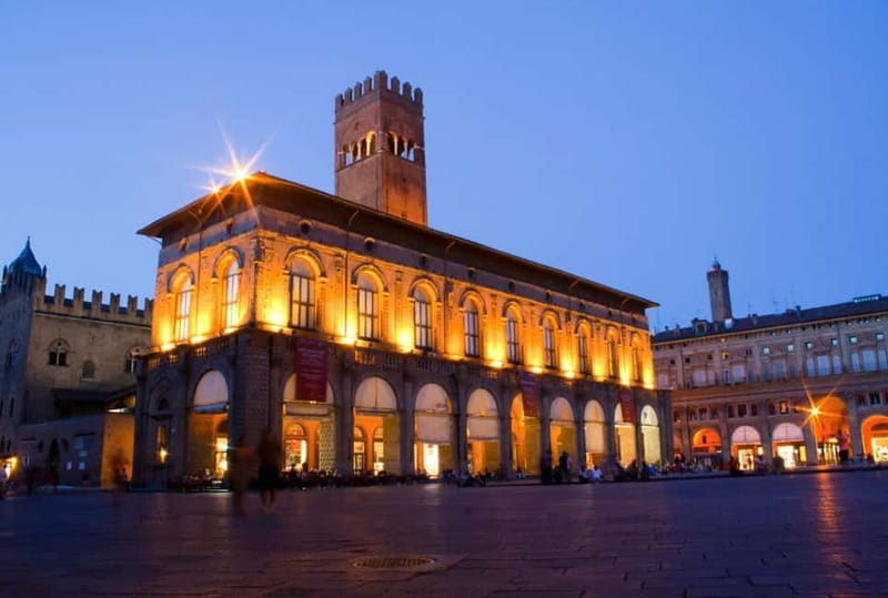 Bologna Noire: a tour through the crime news of the past - What’s Included and What You’ll Experience