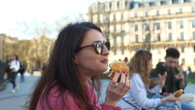Bordeaux: Walking tour with local Sweets, Wine and Cheese - Breaking Down the Itinerary