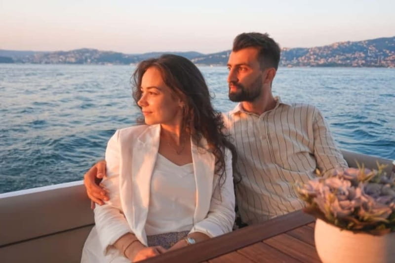 Bosphorus: Sunset Yacht Cruise with Guide, Snacks and Wine - Who Will Love This Tour?