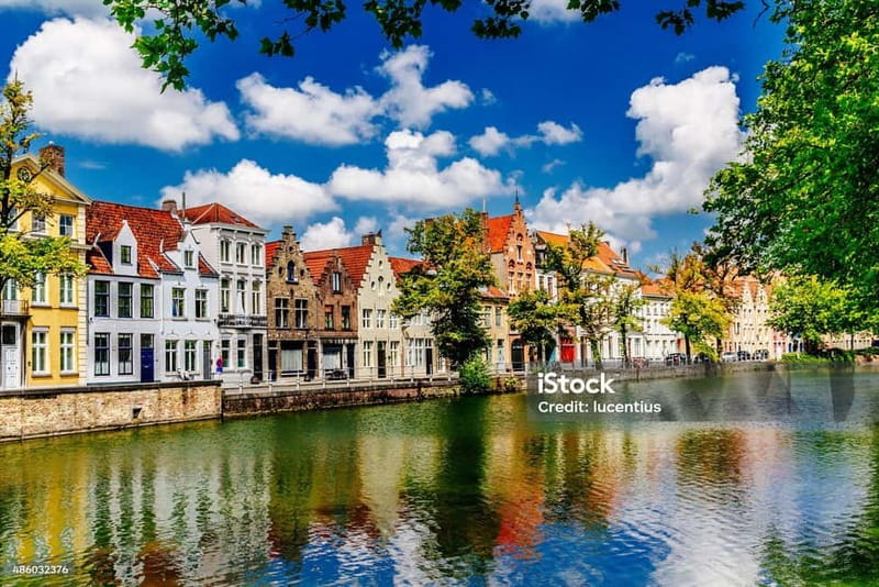 Bruges: Private Walking Tour with Canal Cruise - A Deep Dive into the Itinerary