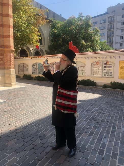 Bucharest: Jewish Heritage Private Walking Tour (group of 8) - What You Can Expect
