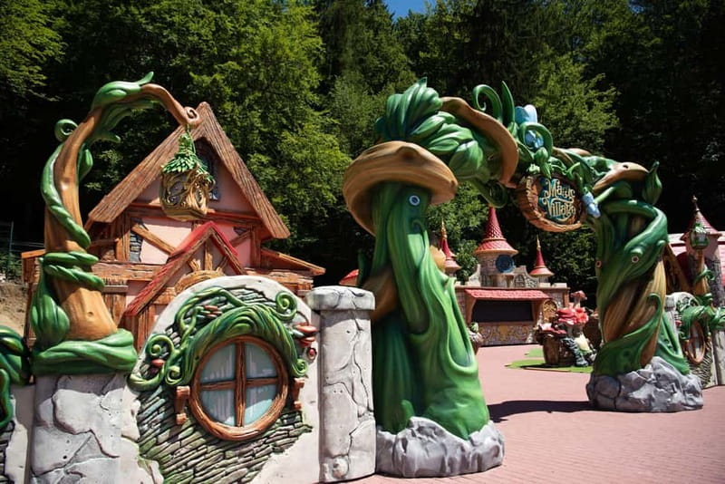 Bucharest: Magic Park & Bear Sanctuary Day Trip - The Itinerary