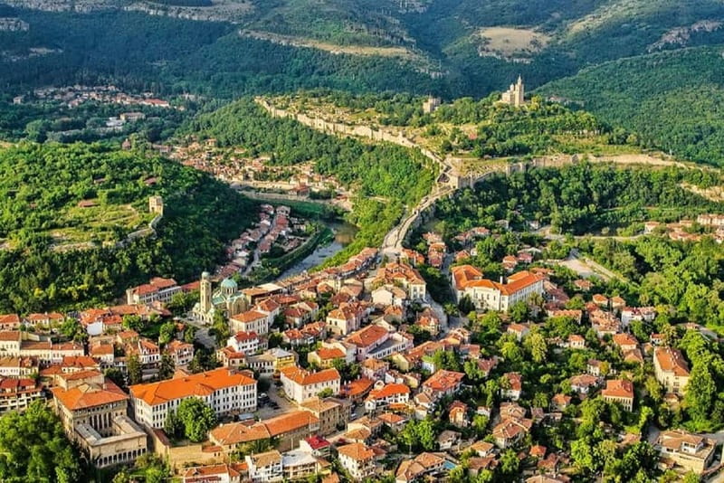 Bucharest: Private Day Trip to Veliko Tarnovo and Arbanasi - Exploring the Journey: What You Can Expect from This Tour