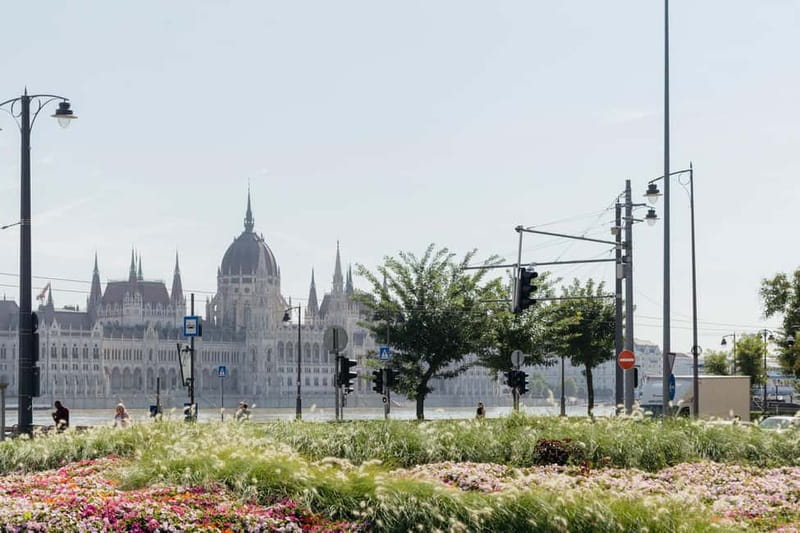 Budapest Thermal Baths Tour & Folk Music Performance - The itinerary explained