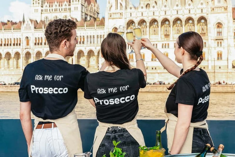 Budapest: Unlimited Prosecco, Beer and Aperol Spritz Cruise - What Sets This Cruise Apart