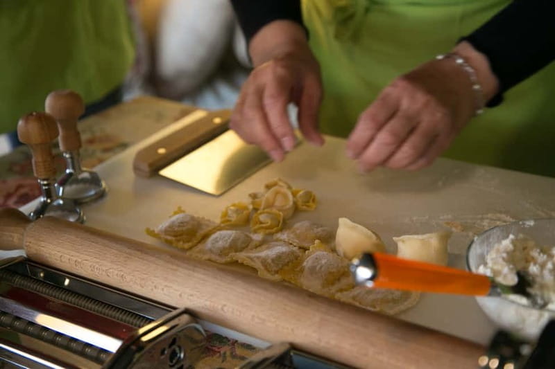 Cagliari Home Cooking Class: Pasta, Wine & Sardinian Flavors - An In-Depth Look at the Cooking Experience