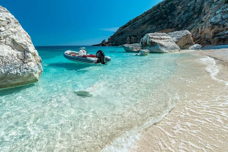 Cala Gonone: 6-Metre Dinghy Rental (without boat licence) - Why Rent a Dinghy in Cala Gonone?
