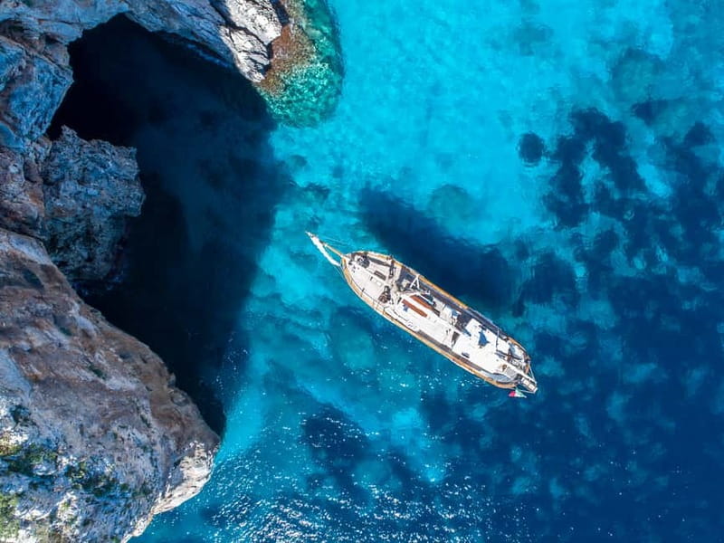 Cala Gonone: Gulf of Orosei Tour with a Vintage Sailing boat - Departure from Cala Gonone’s Port