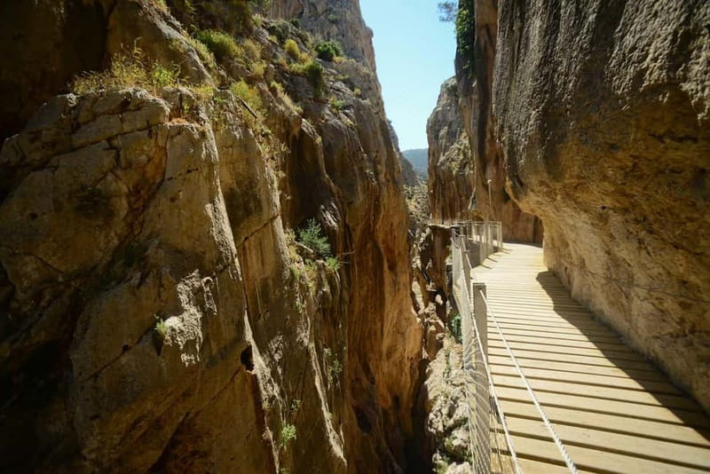 CAMINITO DEL REY: Guided tour + shuttle bus + gastronomic experience. - The Shuttle Ride: A Short, Scenic Drive