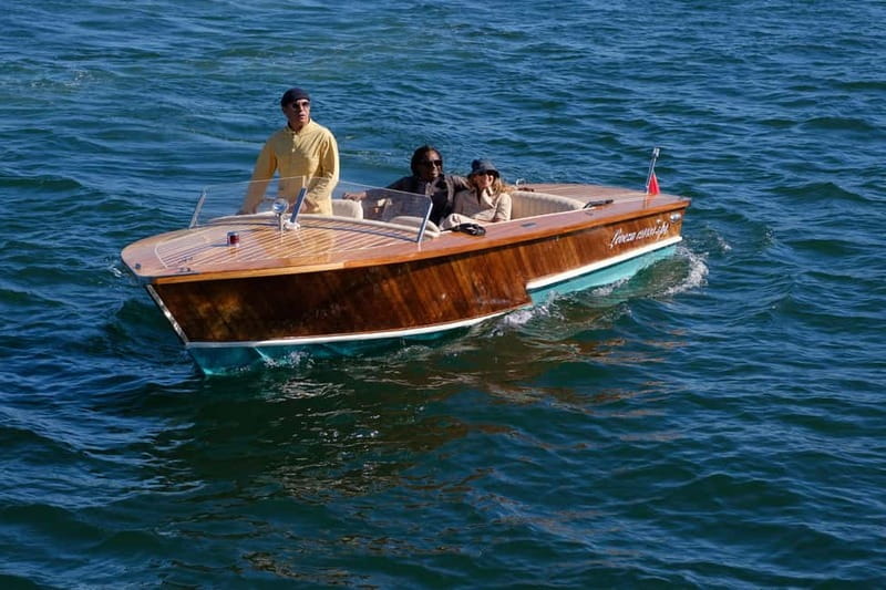 Cascais | Tour on Classic Venetian Boat with Drinks - An In-Depth Look at the Cascais Venetian Boat Tour