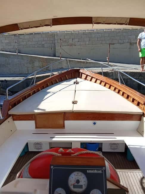 CASTRO-MALEPASSO: 3H CAVES BOAT TOUR WITH APERITIVE - Who Is This Tour Best Suited For?