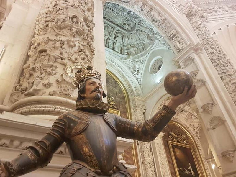 Cathedral and Giralda Entry Ticket with Audio Guide - Who Should Consider This Tour?