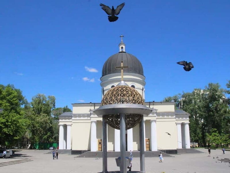 Chisinau: City Highlights Walking Tour with Local Guide - Practical Details