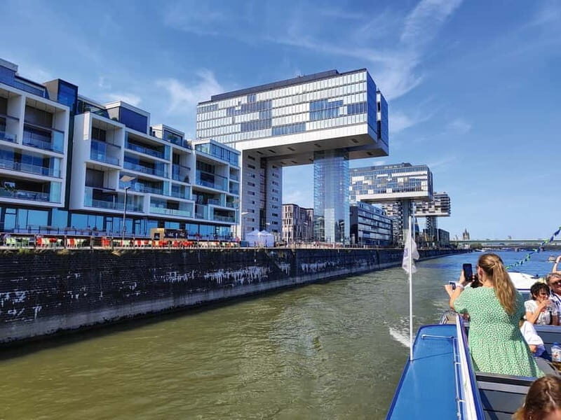 Cologne: 1-hour Rhine Cruise in Cologne - Special Features & Unique Aspects