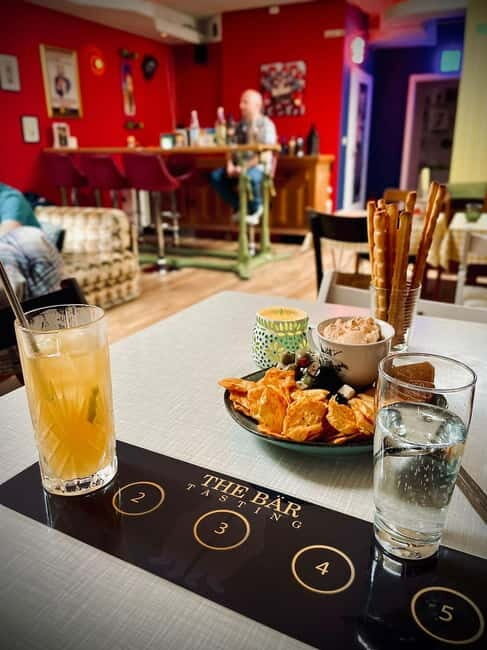 Cologne: Gin Tasting at The Bär with Welcome Cocktail - The Value of This Experience  