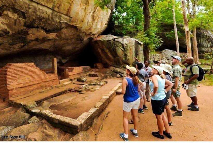 Colombo/Negombo: Exclusive Sigiriya Rock & Dambulla Cave - Climbing Sigiriya: The Lion’s Rock