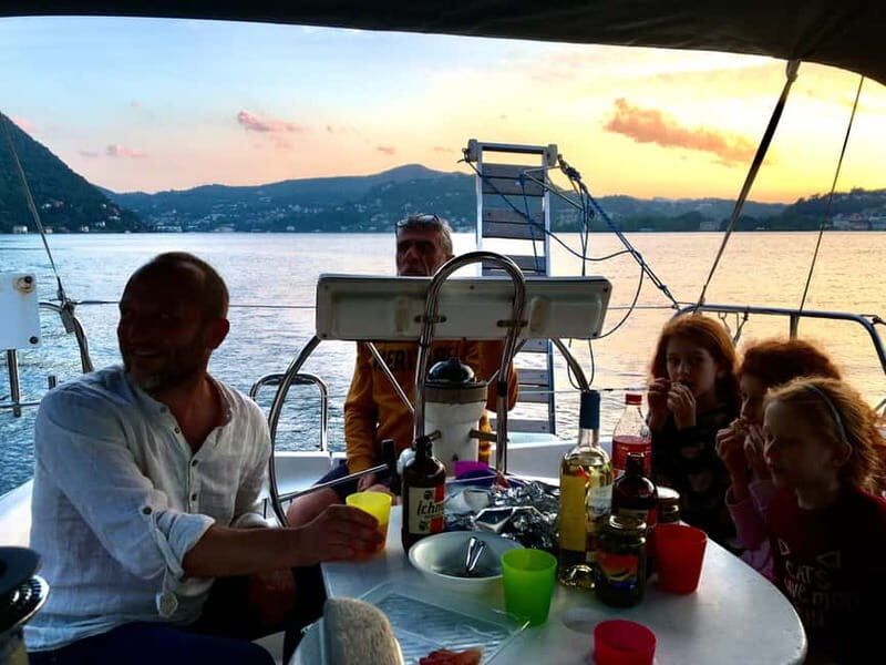 Como: quiet lake tour on a comfortable sailing boat - What makes this tour stand out?