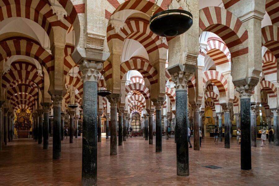 Córdoba: One-Day Trip - Discover local History and Culture - Detailed Breakdown of the Itinerary
