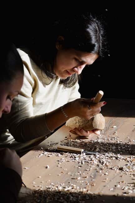 Cotignac: Wood Sculpture Studio - The Artistic and Mental Benefits