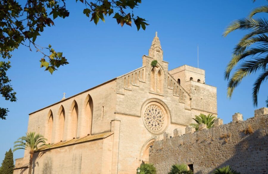 Discover Alcudia's Hidden Gems: Walking Tour of the Old Town - In-Depth Breakdown: The Details