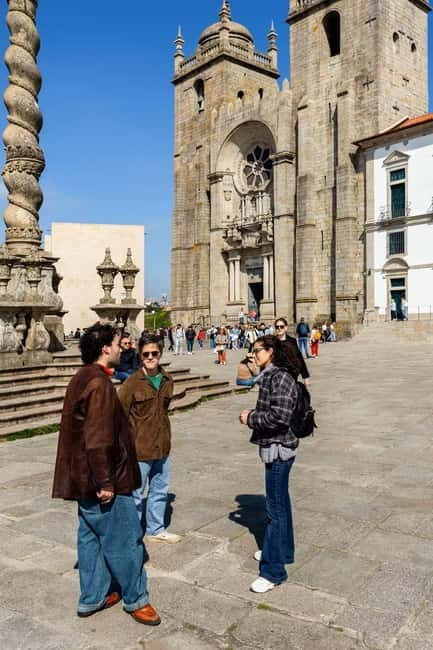 Discover Porto's Historical Roots Walking Tour - Porto Cathedral: A Testament to Time