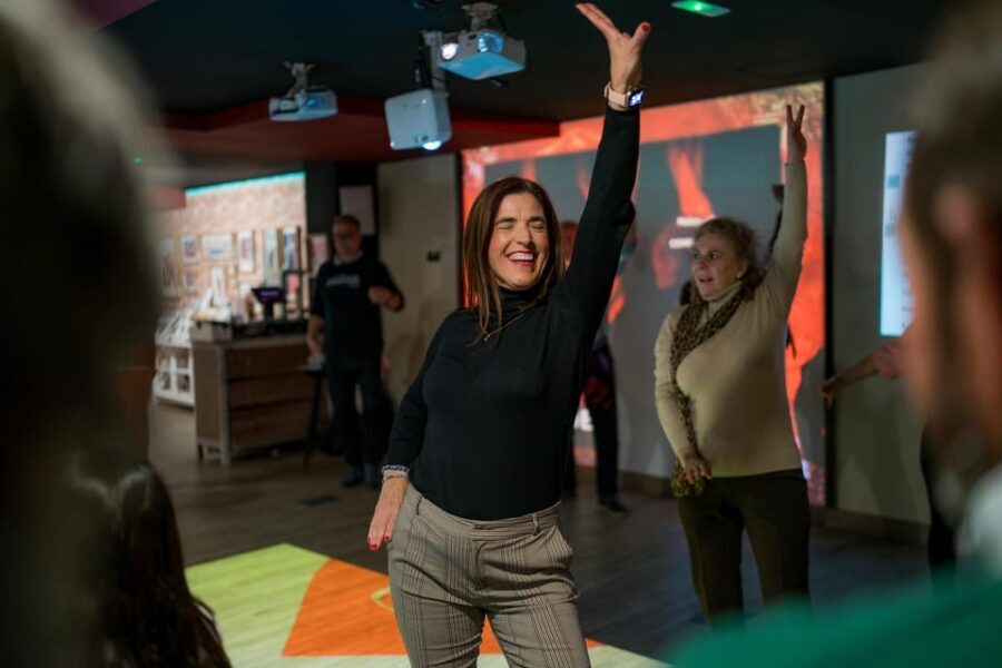 Dive In and Discover: Flamenco in an Interactive Journey - How the Experience Is Structured