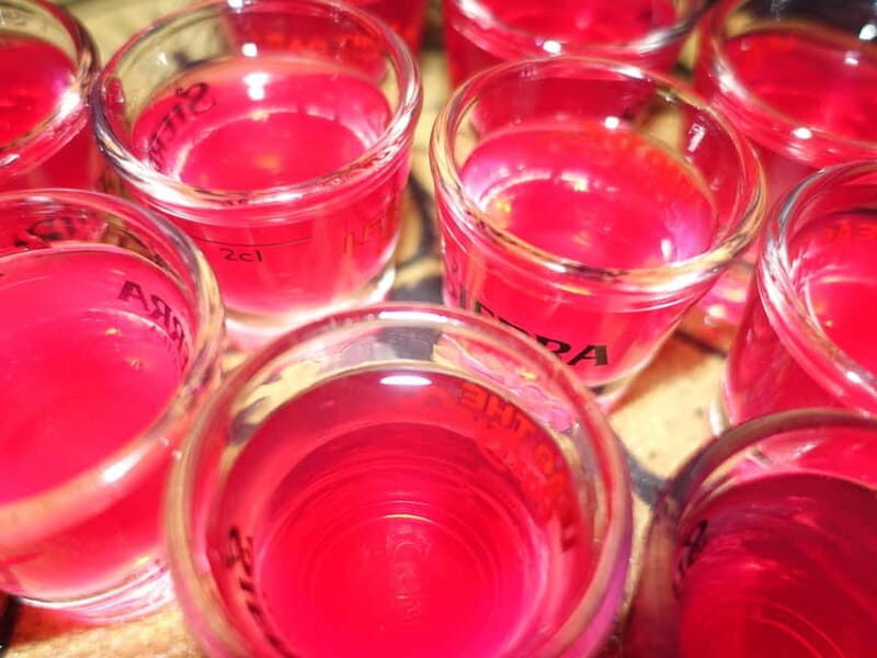Dresden: JGA bar & club tour: Unforgettable evening with champagne & party - The Experience: What to Expect