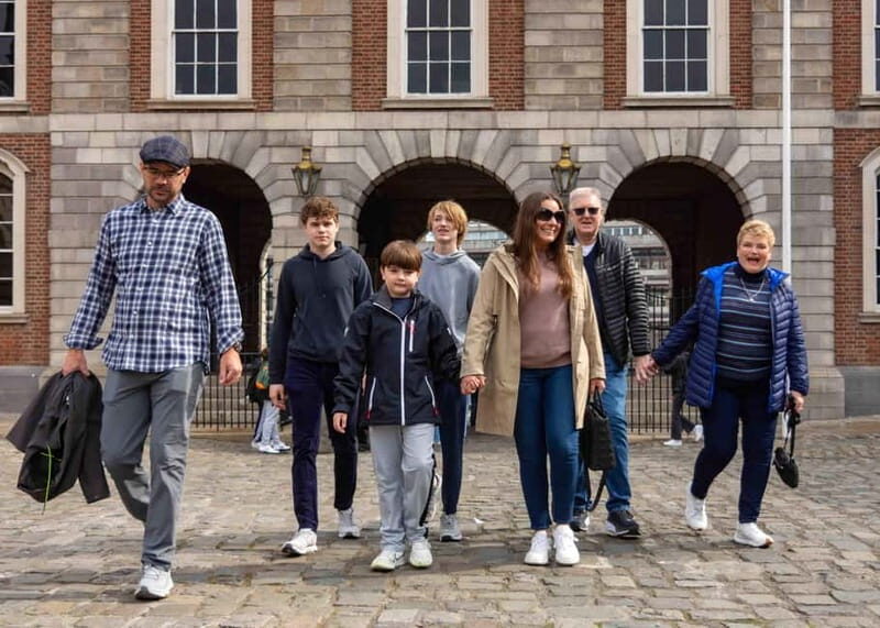 Dublin: Family Photoshoot with Edited Photos - Why This Experience Works Well