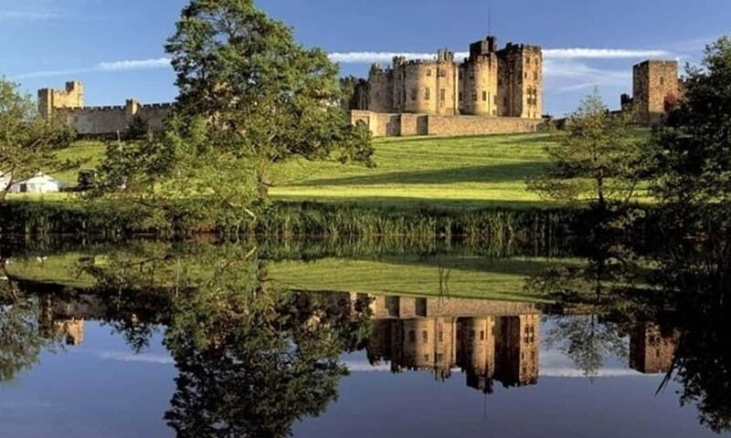 Edinburgh: Harry Potter and English Castles Tour in Spanish - What’s Included and What’s Not