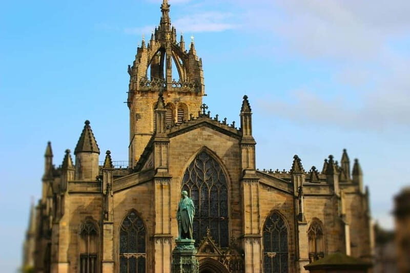 Edinburgh: Monsters of The Royal Mile - A Dark History Tour - The Value and Experience