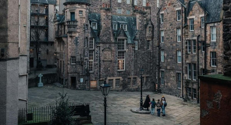 Edinburgh: Multi-Sensory Old Town Ghost Tour Experience - The Itinerary: Step by Step