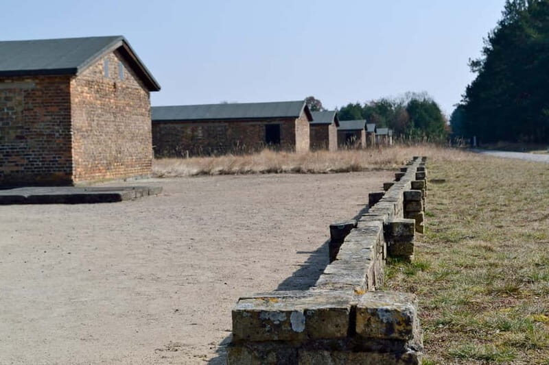 Excursion to the Sachsenhausen concentration camp and East Side Gallery - Why This Tour Works