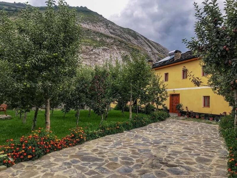 Explore Rabdisht: Guided Tour of the Stone Village - The Journey Through Rabdisht: A Deep Dive