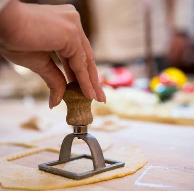 Florence: Handmade Ravioli & Pasta Class with Unlimited Wine - The Historical Introduction: Connecting Art, Politics, and Food  