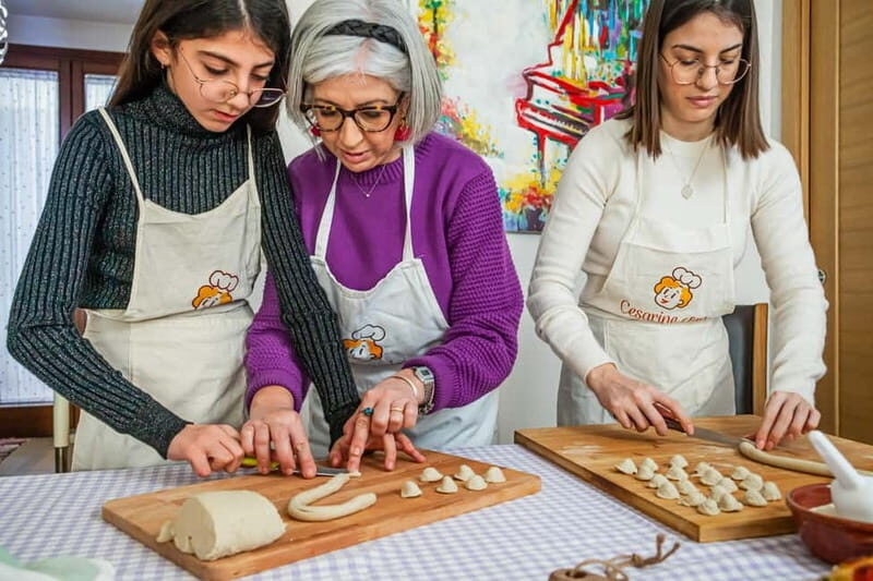 Florence: Share Your Pasta Love in a Locals Home - How the Experience Is Structured