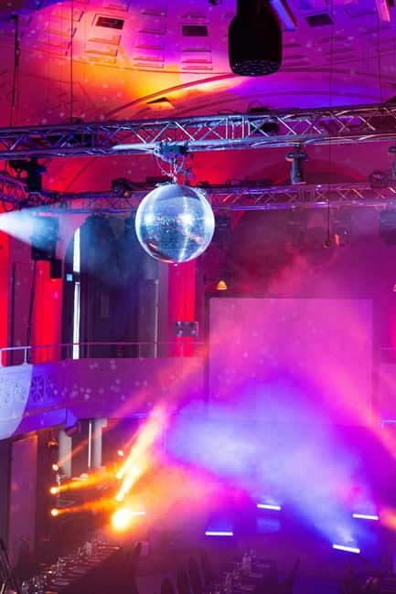Frauenbad Heidelberg: Magic Dinner with Chris Stark (DE & EN) - Why This Experience Offers Good Value
