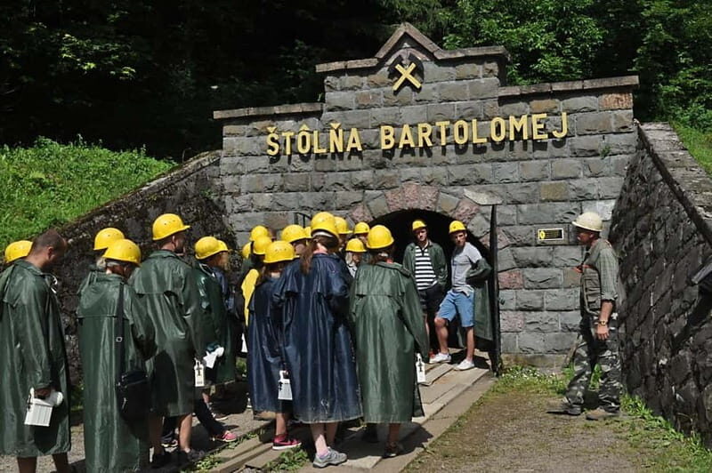 From Bratislava: UNESCO: Banská tiavnica: Mine, Castle, Spa - Exploring Banská Štiavnica  
