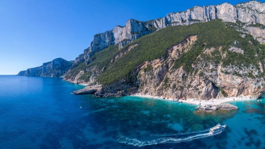 From Cala Gonone: motorboat trip in the Gulf of Orosei - A Closer Look at the Gulf of Orosei Boat Tour