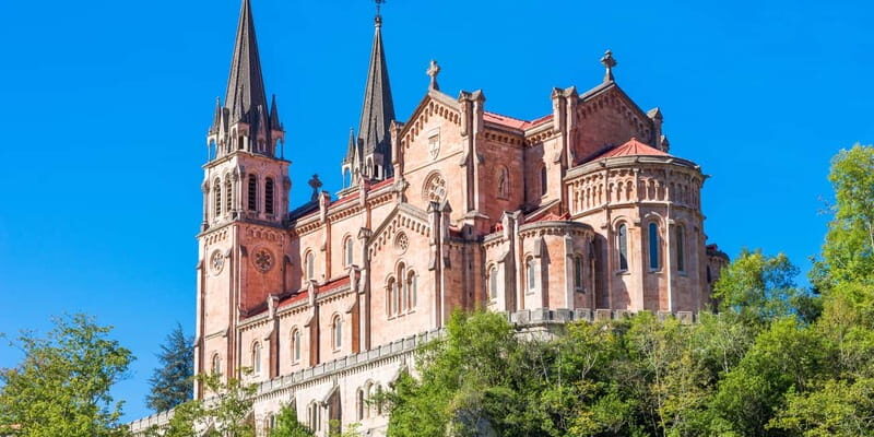 From Cangas de Onis: Covadonga Lakes Guided Day Trip - The Logistics: What to Expect and How to Prepare